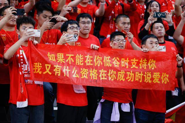 里奇·保罗：能看出詹姆斯仍热爱篮球 我已经准备好等他来找我谈
